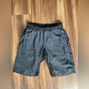 Lululemon Men’s License To Train Shorts, Gray/black, Men's Small S
